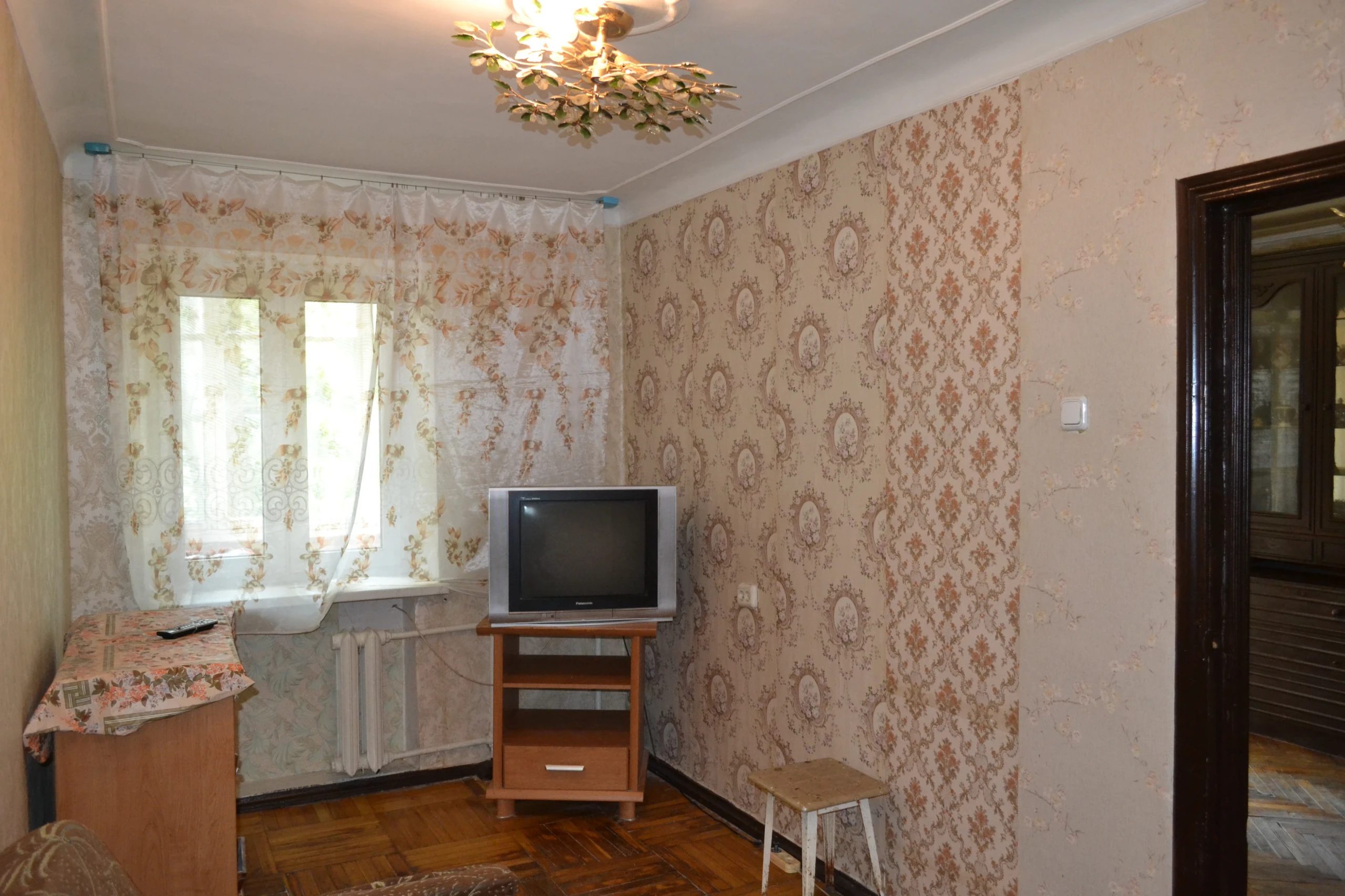 Cozy 2-room apartment for sale on Tenistaya Street in the Arkad area