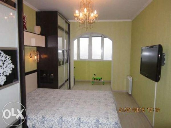 Продаж квартири. 4 rooms, 80 m², 8th floor/9 floors. Заднепровская, Запоріжжя. 
