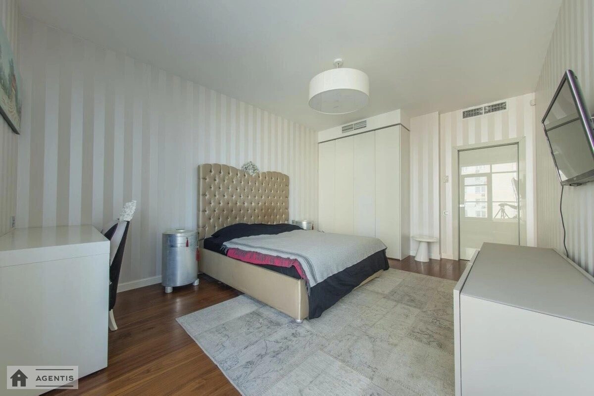Apartment for rent. 3 rooms, 100 m², 9th floor/14 floors. Rayisy Okipnoyi vul., Kyiv. 