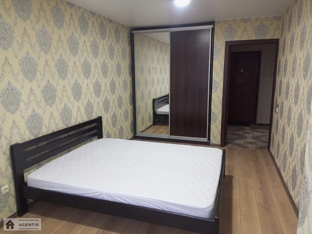 Apartment for rent. 1 room, 39 m², 16 floor/25 floors. Prymiska , Novoselky. 