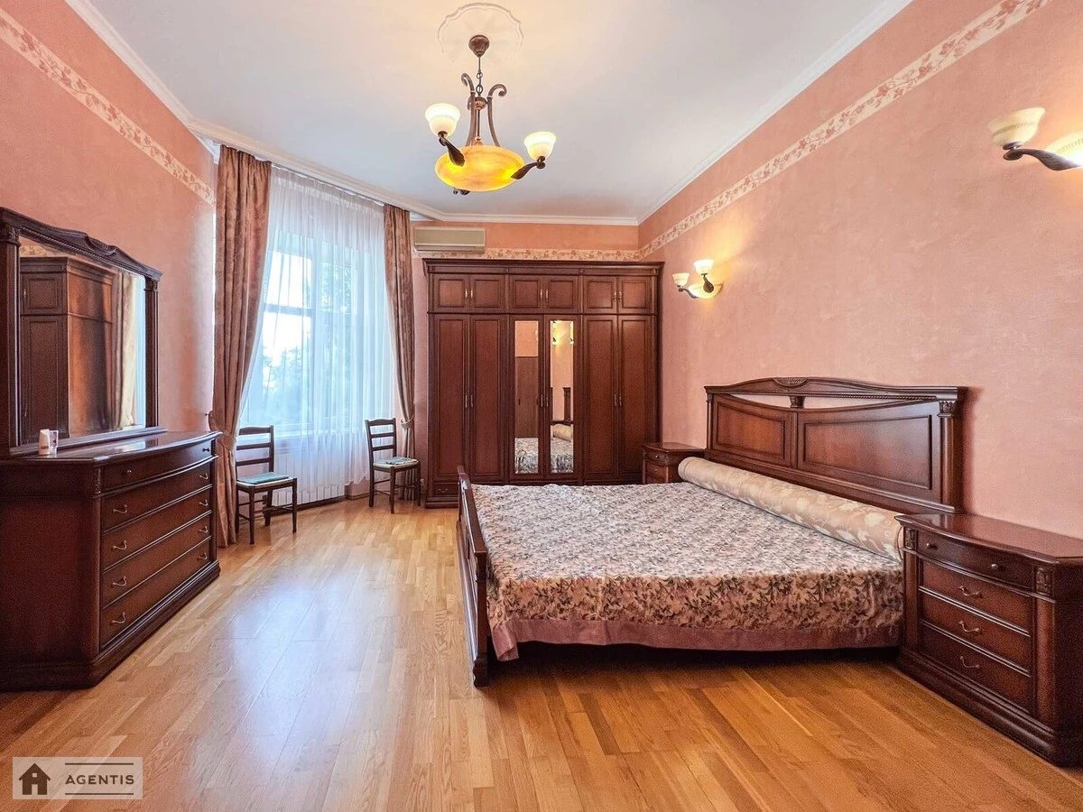 Здам квартиру. 2 rooms, 72 m², 4th floor/6 floors. Лютеранська 4, Київ. 