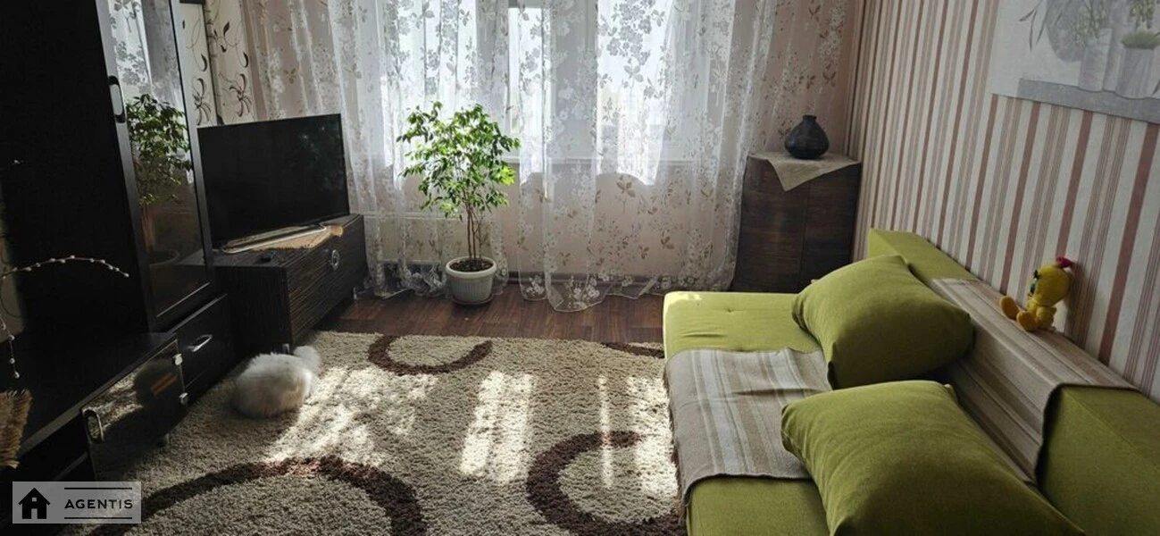 Apartment for rent. 1 room, 37 m², 2nd floor/16 floors. 52, Onore de Balzaka vul., Kyiv. 