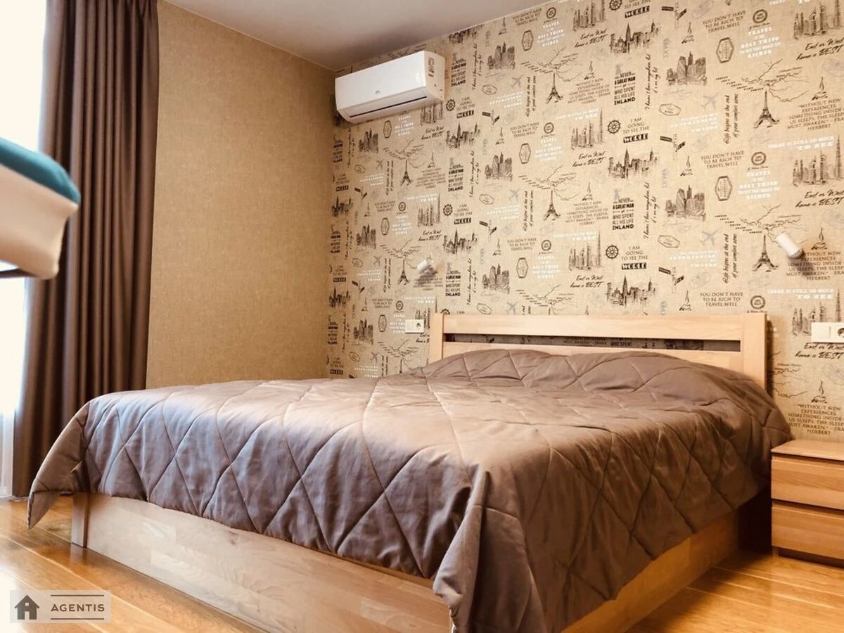Apartment for rent. 3 rooms, 82 m², 18 floor/24 floors. 53, Predslavynska 53, Kyiv. 