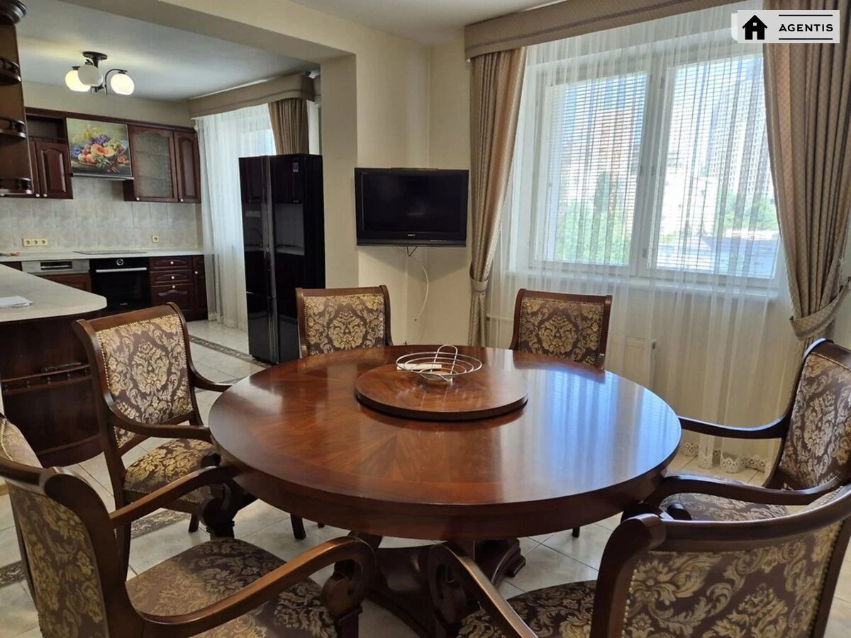 Apartment for rent. 5 rooms, 190 m², 5th floor/10 floors. 40, Vasylya Tyutyunnyka vul. Anri Barbyusa, Kyiv. 