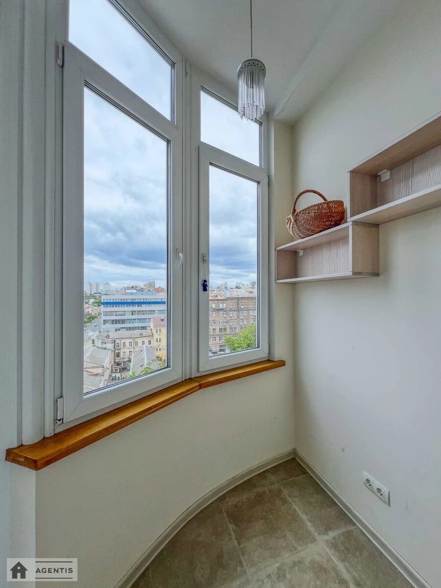 Apartment for rent. 2 rooms, 56 m², 16 floor/31 floors. 118, Zhylyanska 118, Kyiv. 