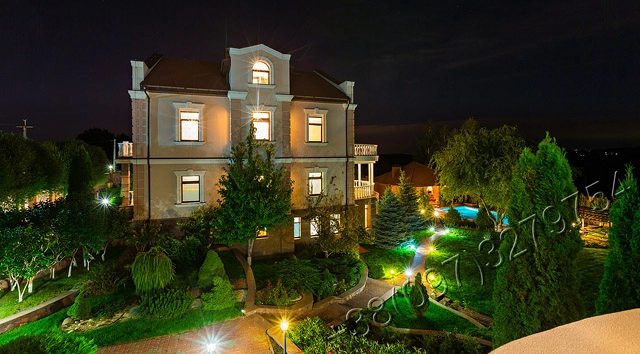 House for sale. 10 rooms, 1200 m², 4 floors. 6, Solnechnaya, Lesnyky. 