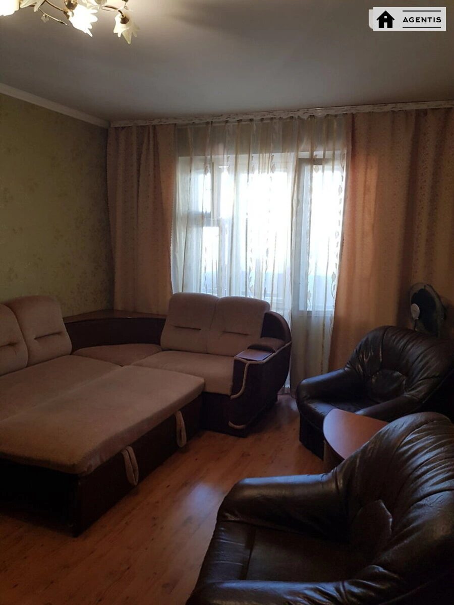 Сдам квартиру. 1 room, 44 m², 17 floor/18 floors. 1, Вишняковская 1, Киев. 