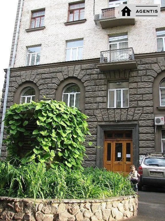 Apartment for rent. 2 rooms, 70 m², 6th floor/6 floors. 3, Bankova 3, Kyiv. 