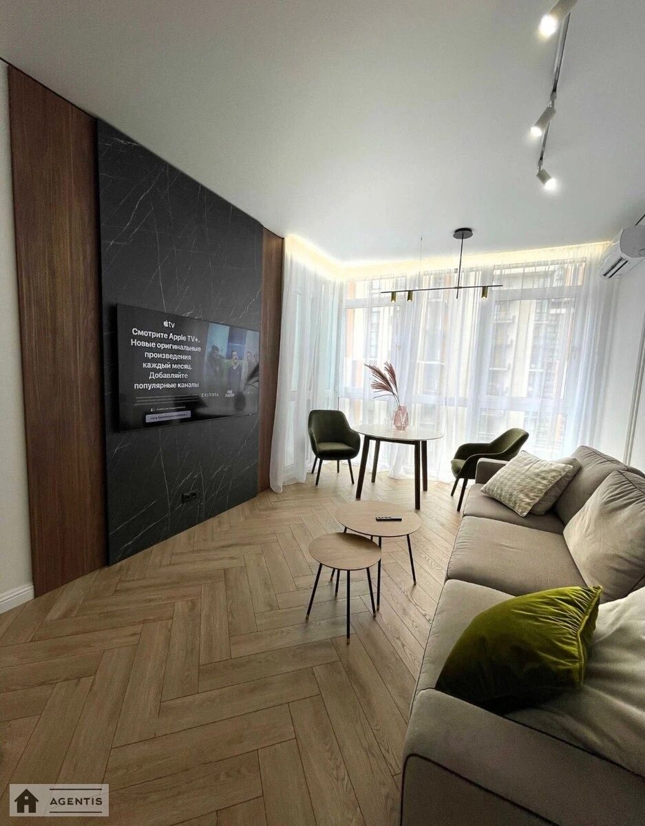 Apartment for rent. 3 rooms, 90 m², 10th floor/12 floors. 44, Predslavynska 44, Kyiv. 