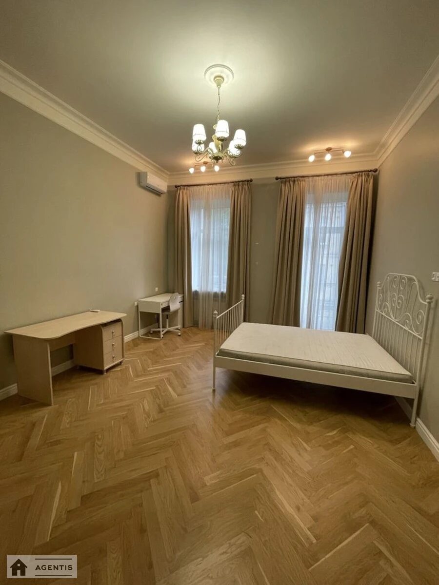 Apartment for rent. 4 rooms, 203 m², 4th floor/5 floors. 18, Antonovycha vul. Horkoho, Kyiv. 