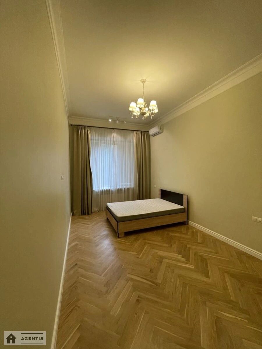 Apartment for rent. 4 rooms, 203 m², 4th floor/5 floors. 18, Antonovycha vul. Horkoho, Kyiv. 
