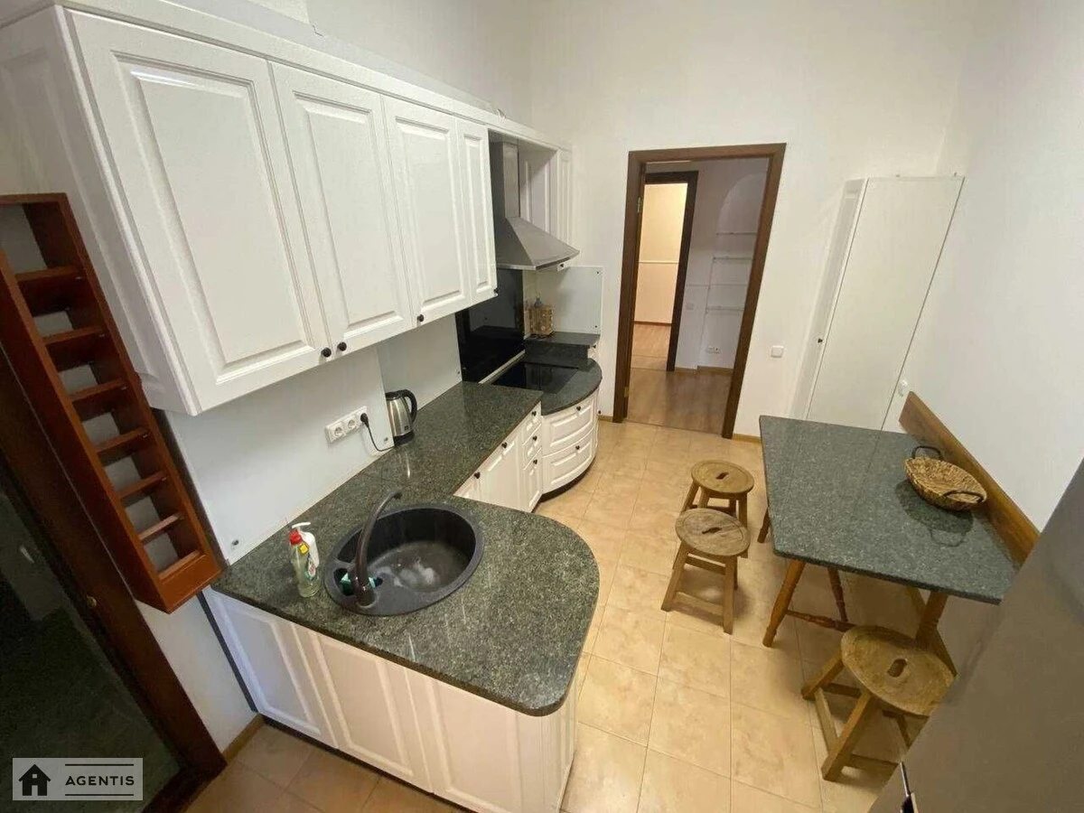 Здам квартиру. 4 rooms, 138 m², 3rd floor/4 floors. 13, Шевченка 13, Київ. 