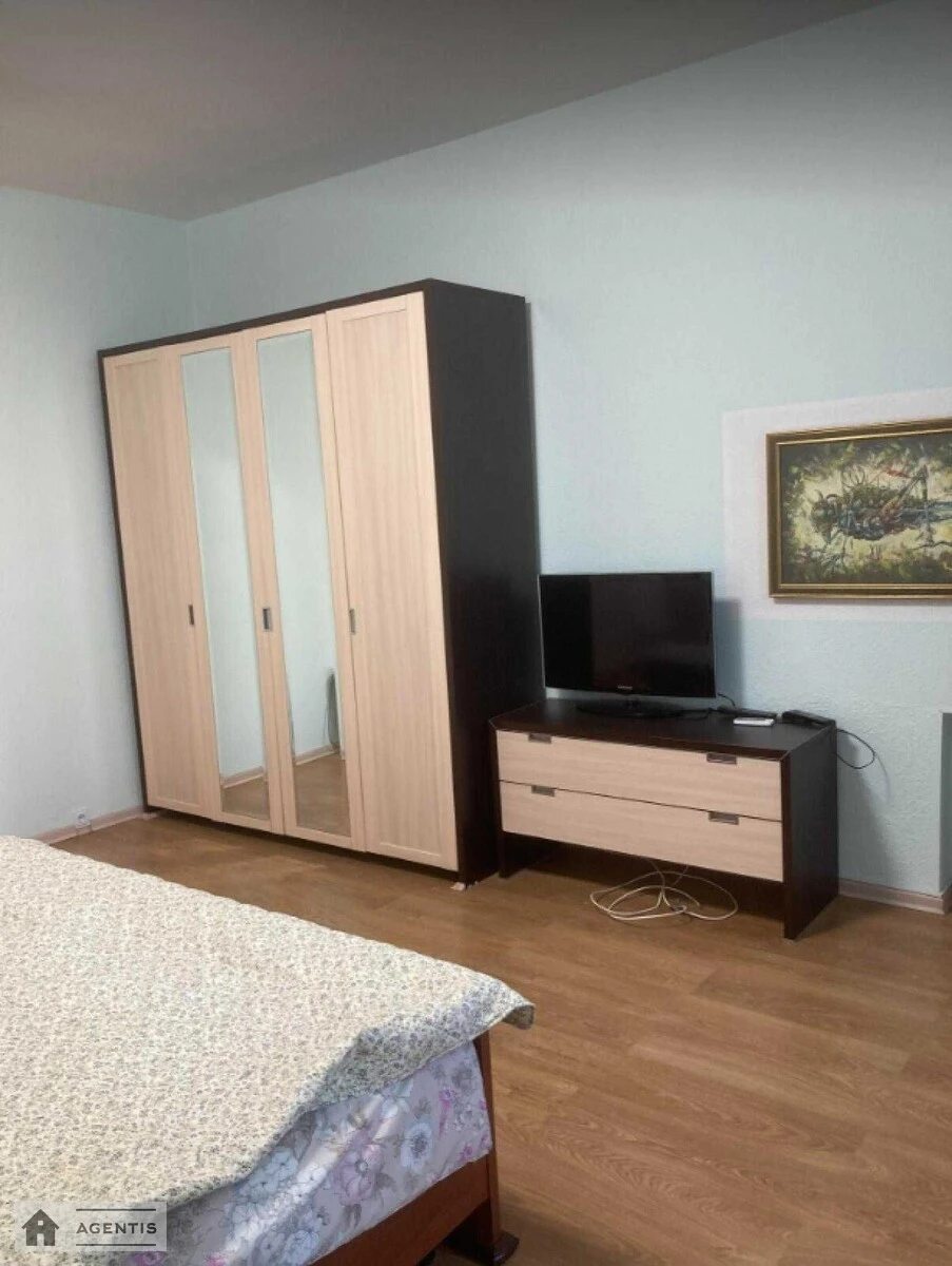 Сдам квартиру. 4 rooms, 130 m², 5th floor/5 floors. 59, Богдана Хмельницького вул., Киев. 