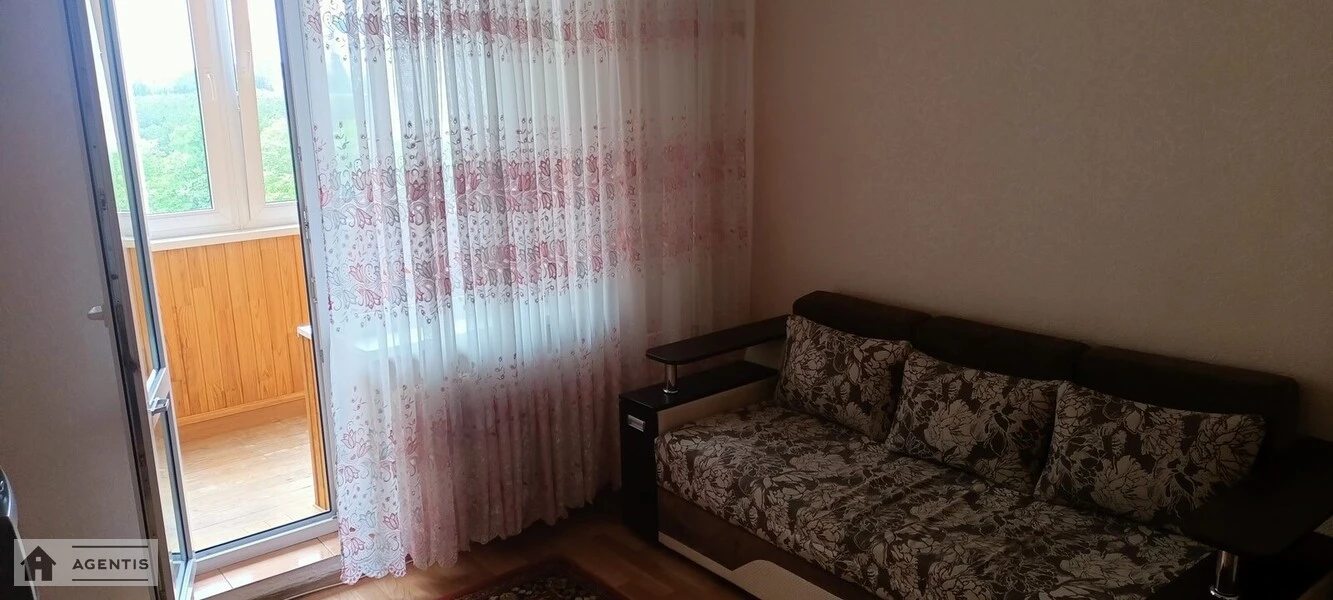 Apartment for rent. 2 rooms, 65 m², 9th floor/16 floors. Dniprovskyy rayon, Kyiv. 