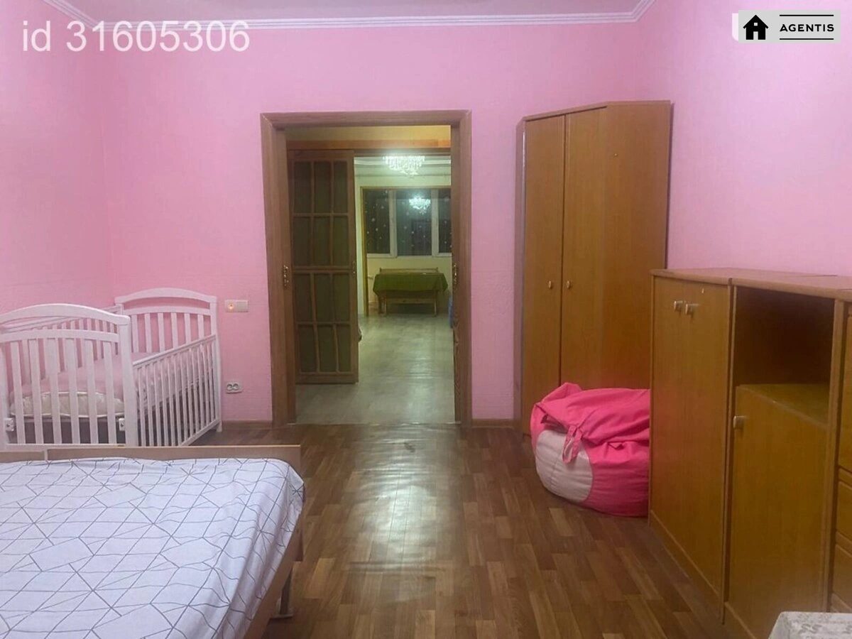 Сдам квартиру. 5 rooms, 114 m², 1st floor/9 floors. Каштановая, Киев. 