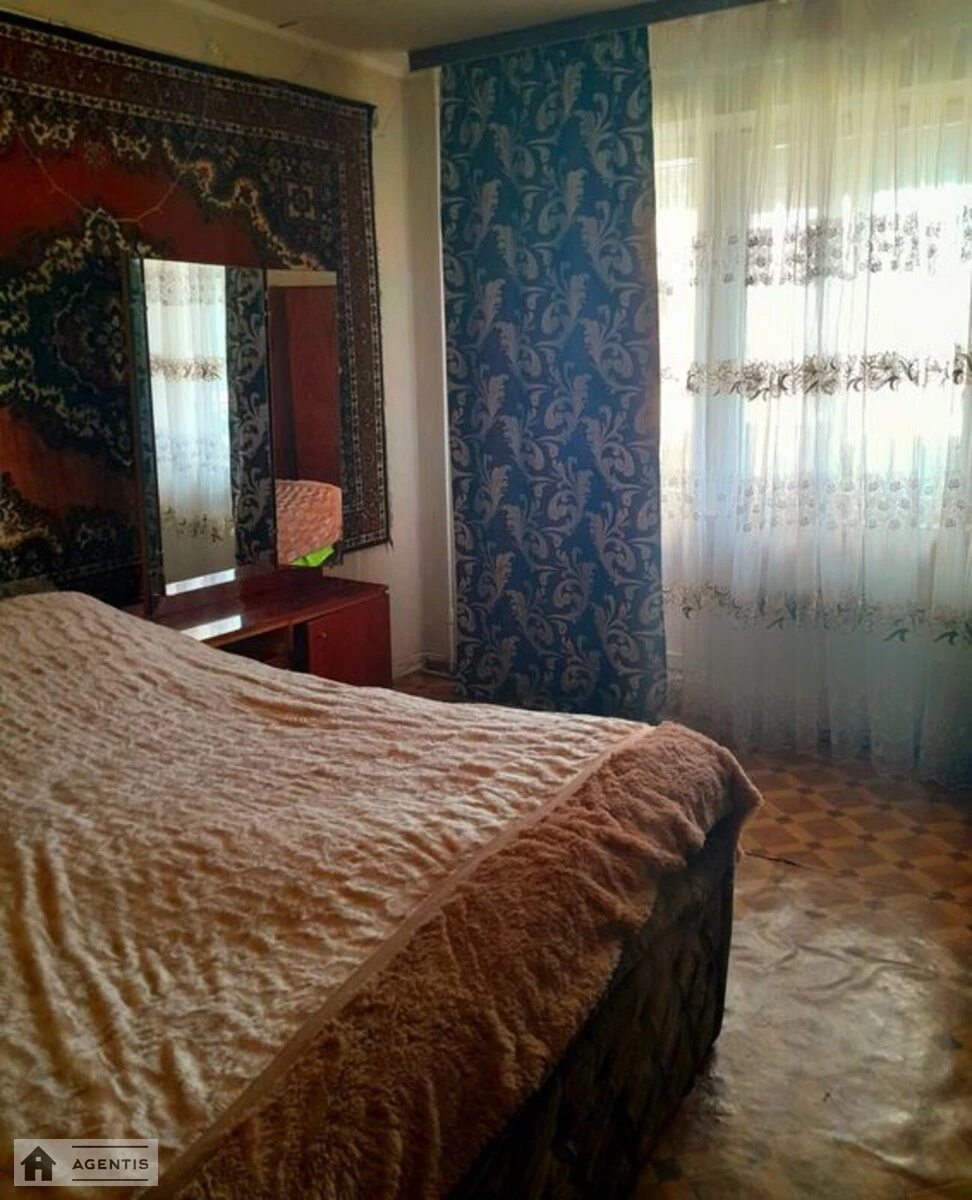 Apartment for rent. 2 rooms, 52 m², 8th floor/9 floors. 55, Demiyivska 55, Kyiv. 