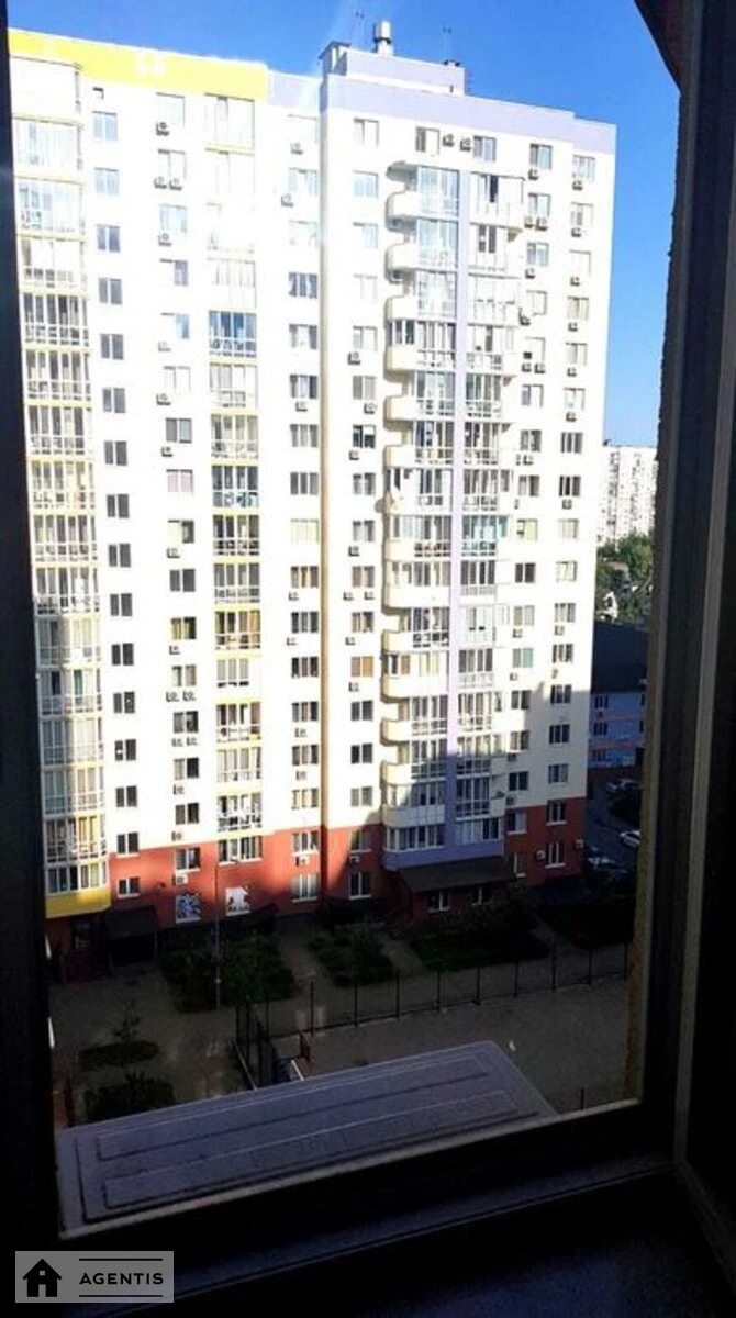 Apartment for rent. 1 room, 42 m², 9th floor/18 floors. 25, Denysa Rachinskoho vul. Kombinatna, Kyiv. 