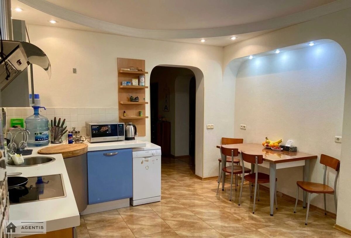 Apartment for rent. 3 rooms, 130 m², 10th floor/14 floors. 4, Staronavodnitcka 4, Kyiv. 
