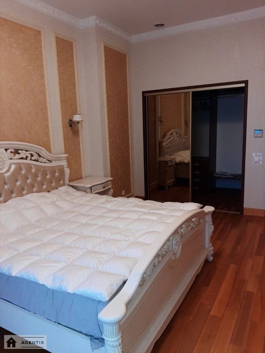 Apartment for rent. 3 rooms, 130 m², 6th floor/12 floors. 27, Hreschatyk 27, Kyiv. 