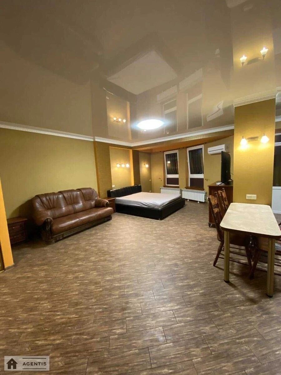 Apartment for rent. 1 room, 54 m², 2nd floor/23 floors. Mykoly Mikhnovskoho bulv. Druzhby Narodiv, Kyiv. 