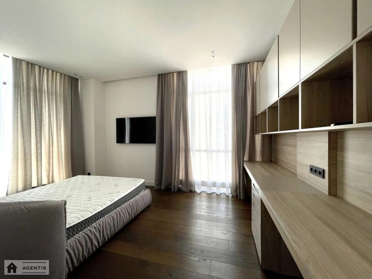 Apartment for rent. 3 rooms, 163 m², 13 floor/23 floors. 29, Demiyivska 29, Kyiv. 