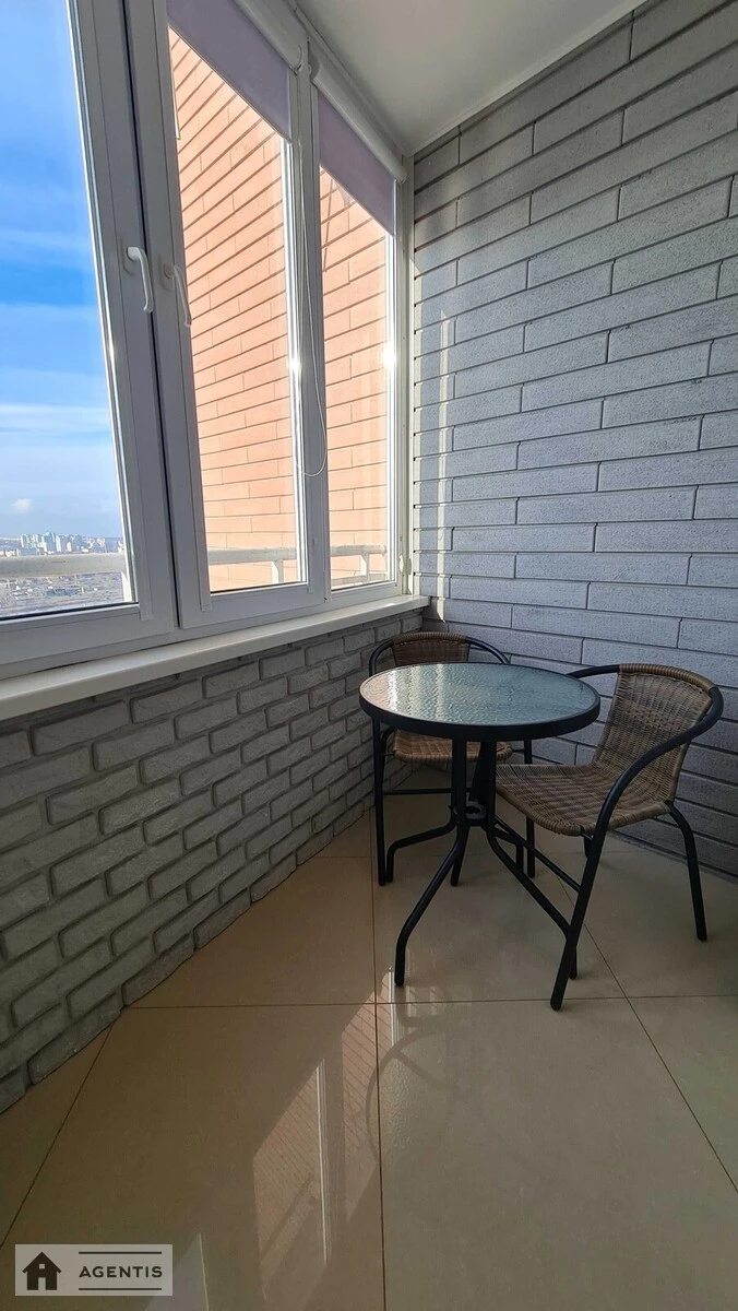 Apartment for rent. 2 rooms, 77 m², 23 floor/24 floors. 8, Heroyiv polku Azov vul., Kyiv. 