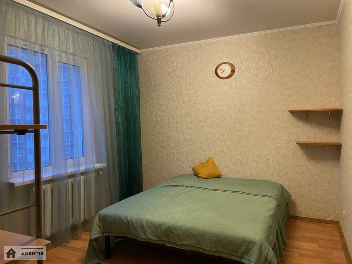 Сдам квартиру. 2 rooms, 74 m², 19 floor/24 floors. 1, Драгоманова 1, Киев. 