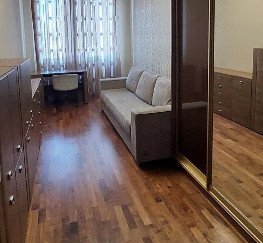 Apartment for rent. 3 rooms, 129 m², 9th floor/20 floors. 37, Vasylya Tyutyunnyka vul. Anri Barbyusa, Kyiv. 