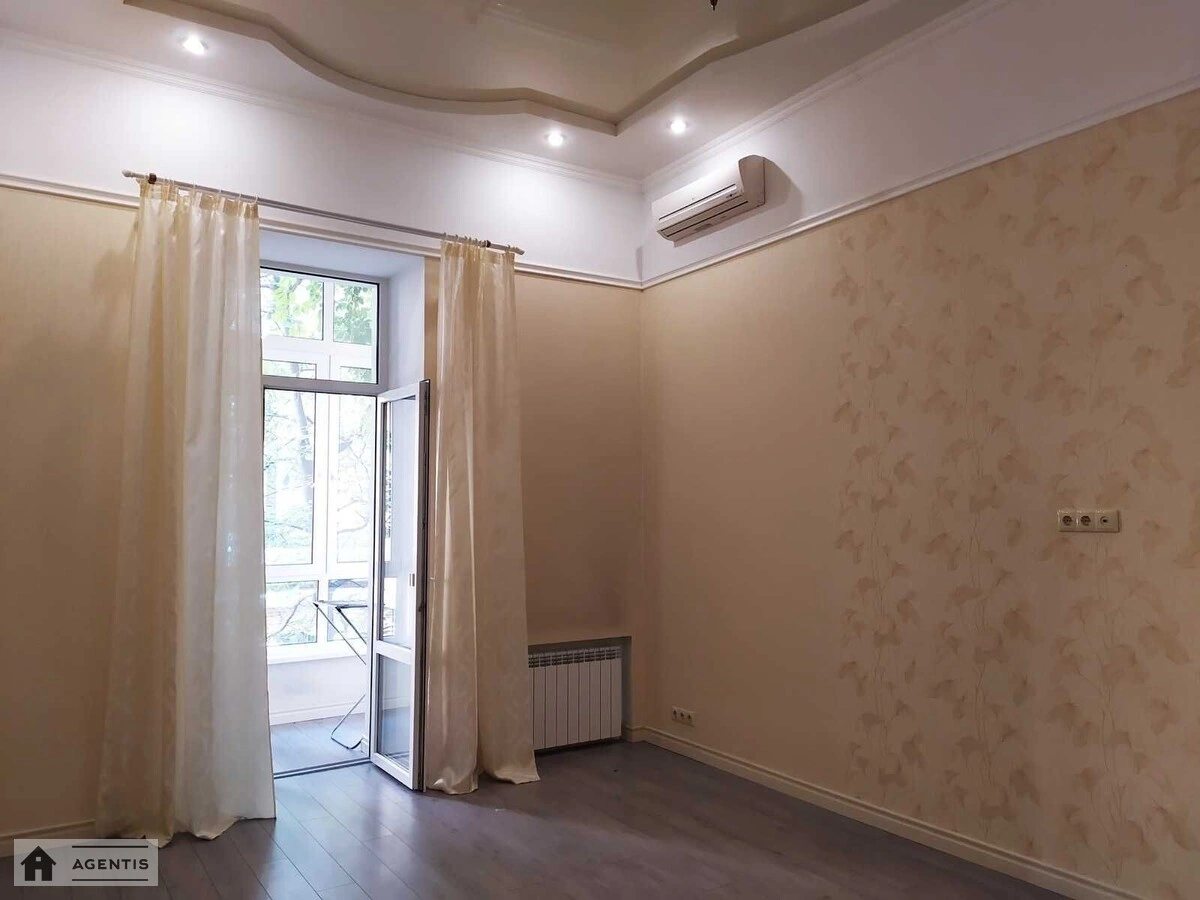 Apartment for rent. 2 rooms, 84 m², 2nd floor/5 floors. 28, Yaroslaviv Val 28, Kyiv. 