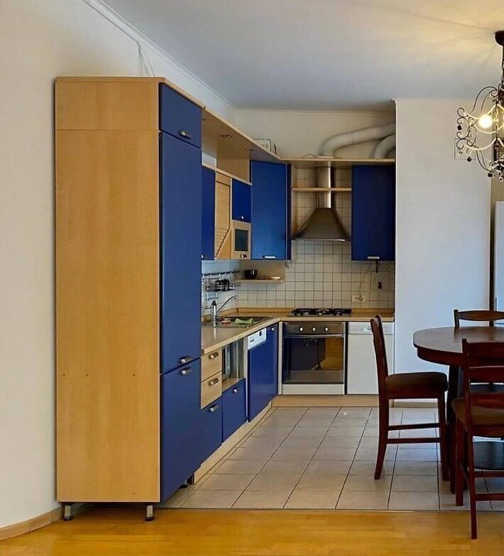 Apartment for rent. 3 rooms, 110 m², 2nd floor/6 floors. Hreschatyk, Kyiv. 