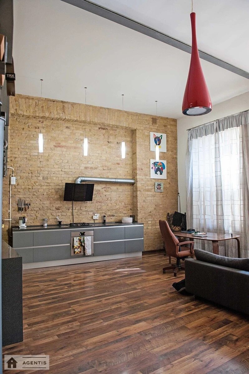 Apartment for rent. 2 rooms, 85 m², 3rd floor/7 floors. 27, Velyka Vaselkivska 27, Kyiv. 