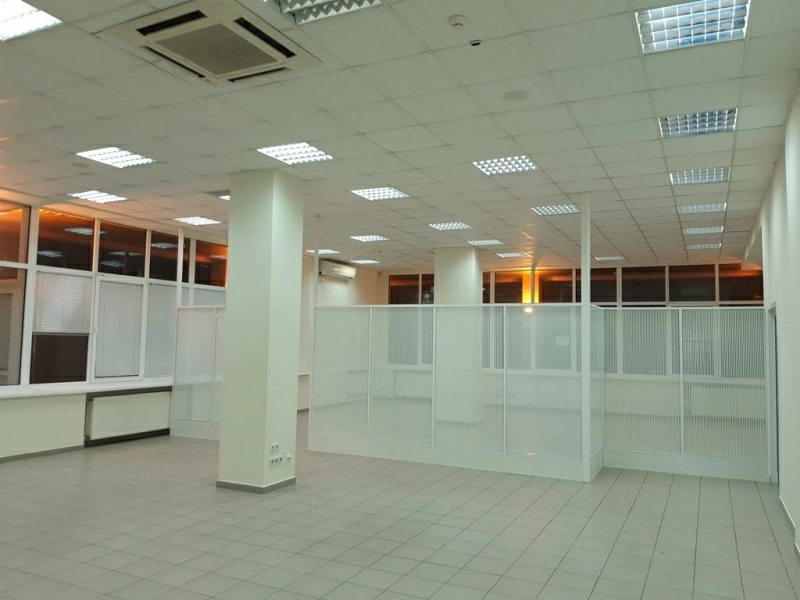 Office for rent. 4 rooms, 250 m², 1st floor/10 floors. 17, Glybochytcka 17, Kyiv. 