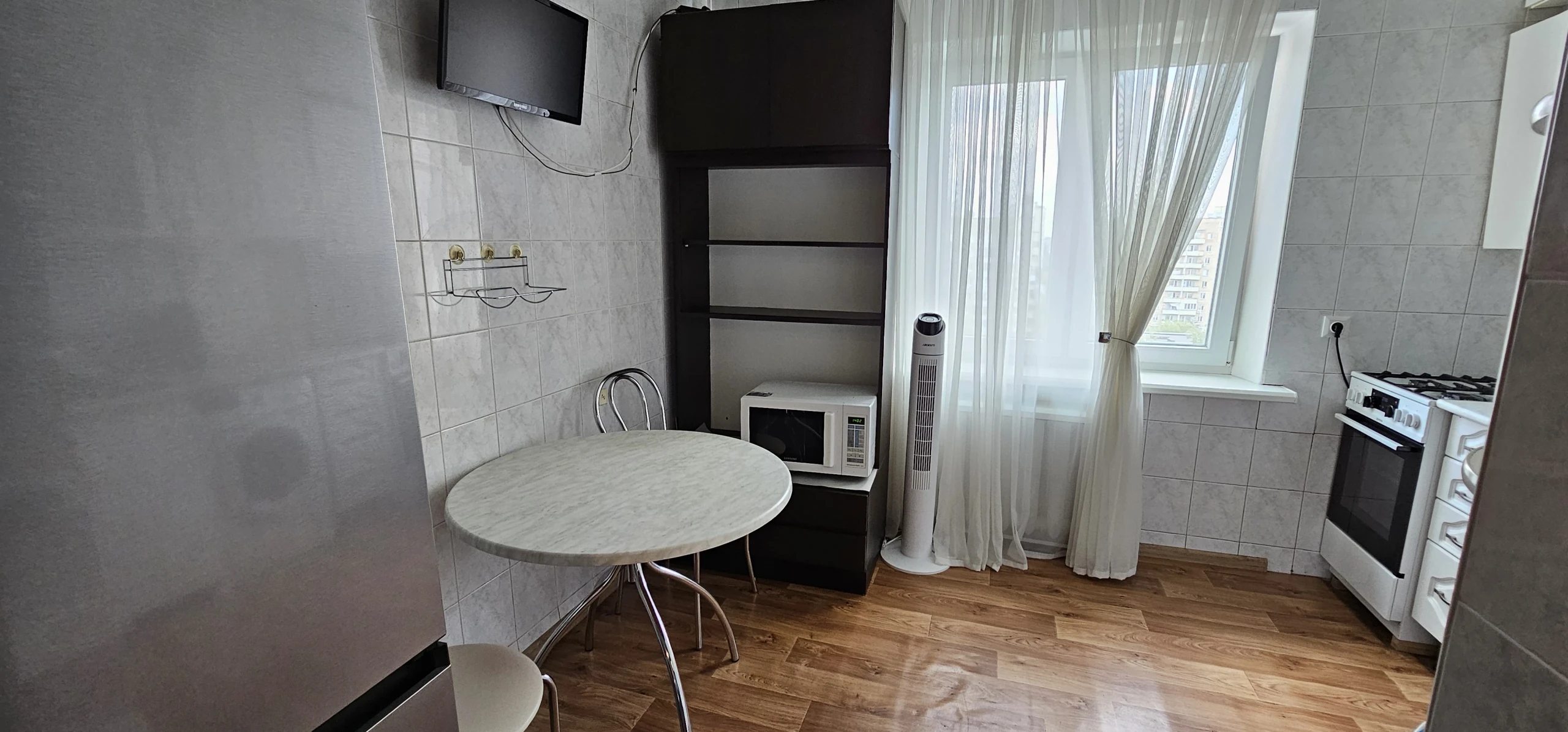 Apartments for sale 3 rooms, 70.6 m², 9th fl./9 floors. 34, Obolonskiy 34, Kyiv. 