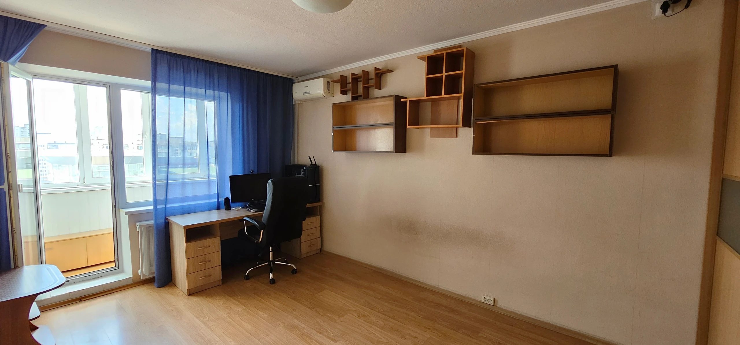 Apartments for sale 3 rooms, 70.6 m², 9th fl./9 floors. 34, Obolonskiy 34, Kyiv. 