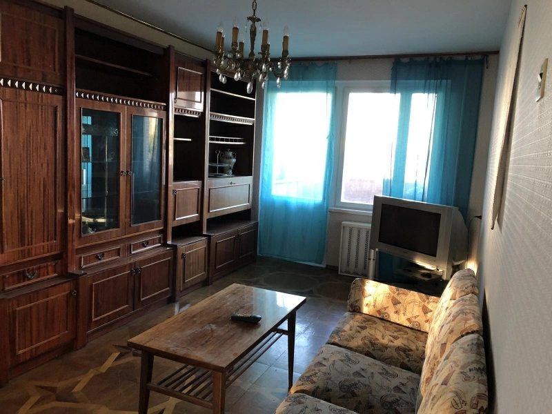 Apartment for rent. 3 rooms, 69 m², 6th floor/9 floors. 3, Myropilska 3, Kyiv. 