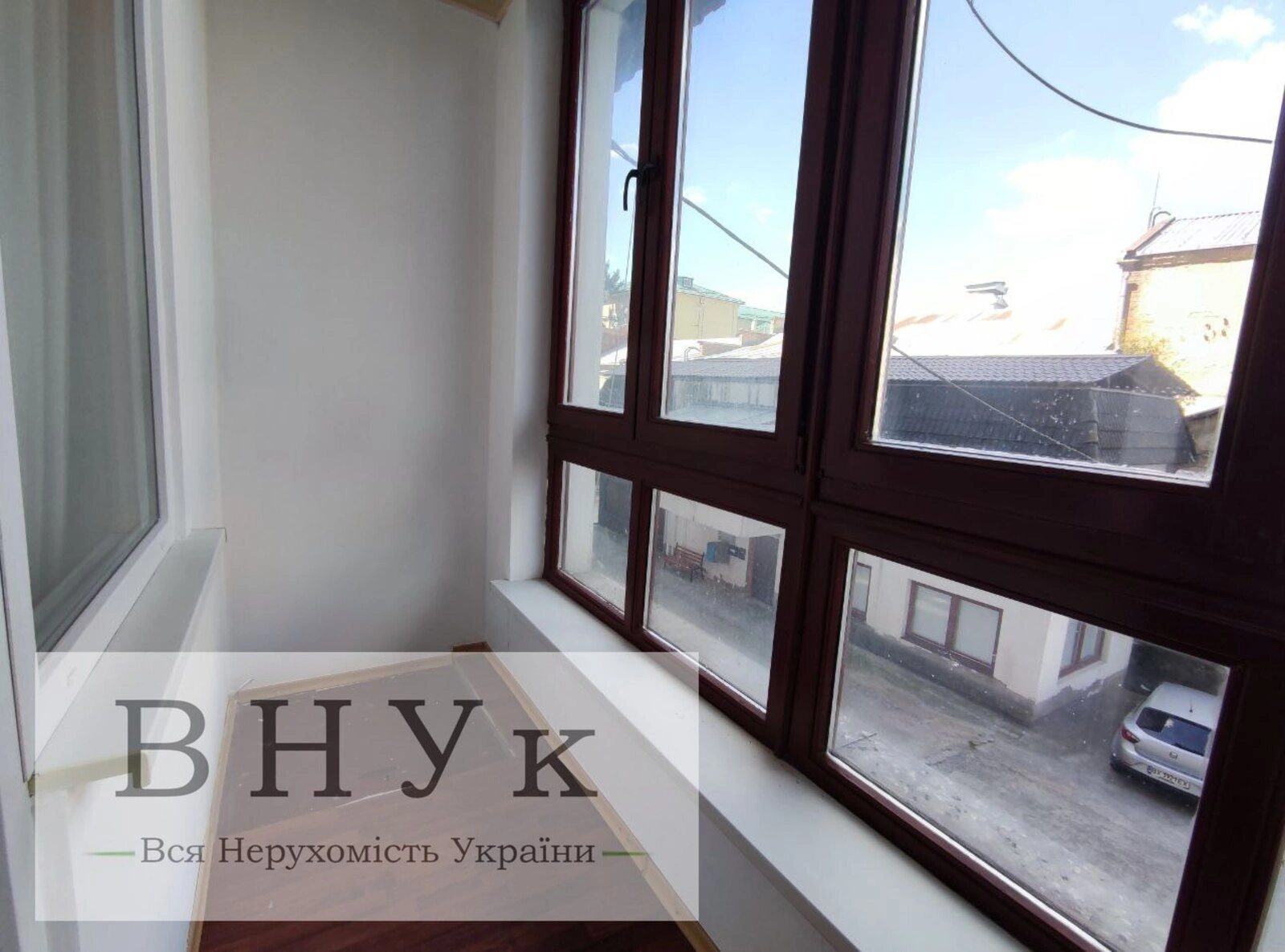 Продаж квартири 4 кімнати, 107 m², 2 пов./10 поверхів. Проскурівська , Хмельницький. 