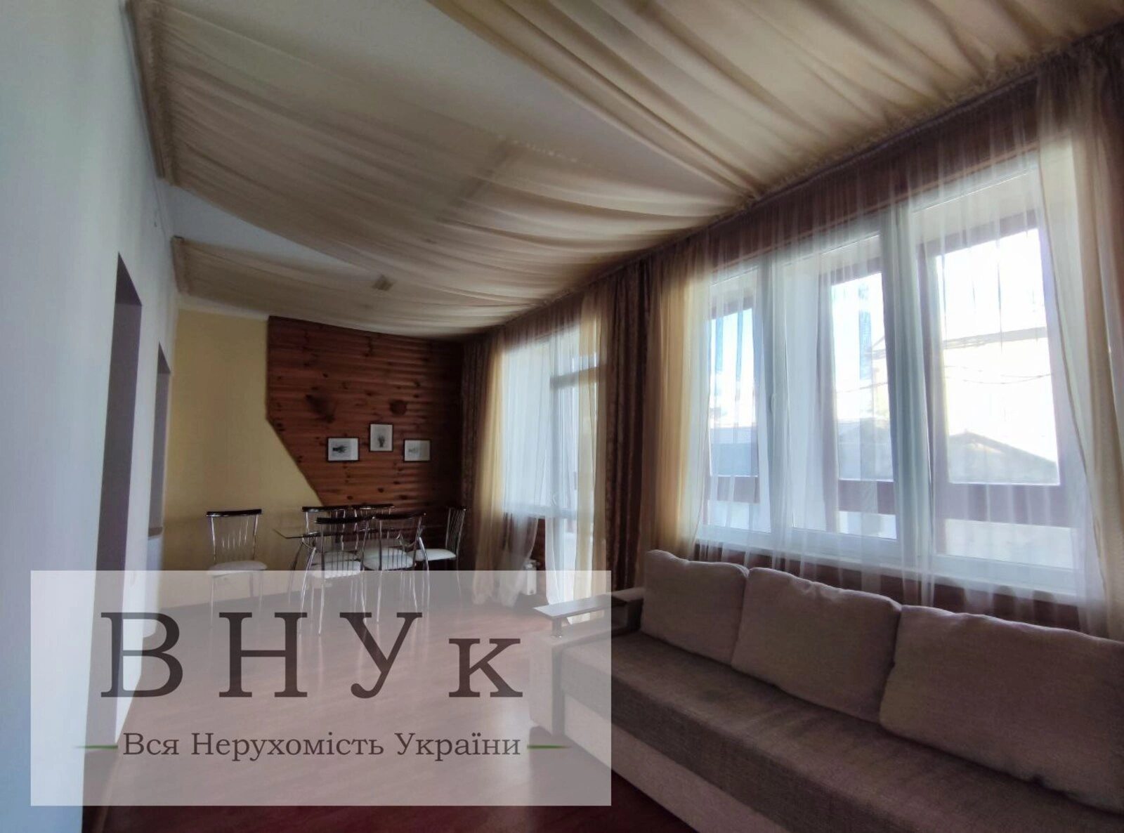 Продаж квартири 4 кімнати, 107 m², 2 пов./10 поверхів. Проскурівська , Хмельницький. 