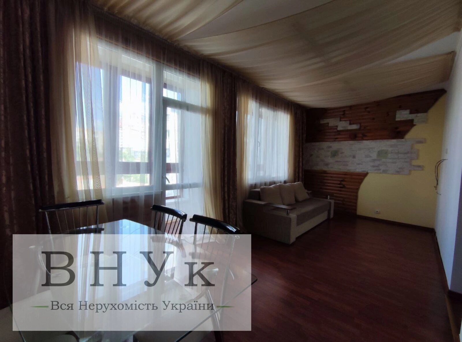 Продаж квартири 4 кімнати, 107 m², 2 пов./10 поверхів. Проскурівська , Хмельницький. 