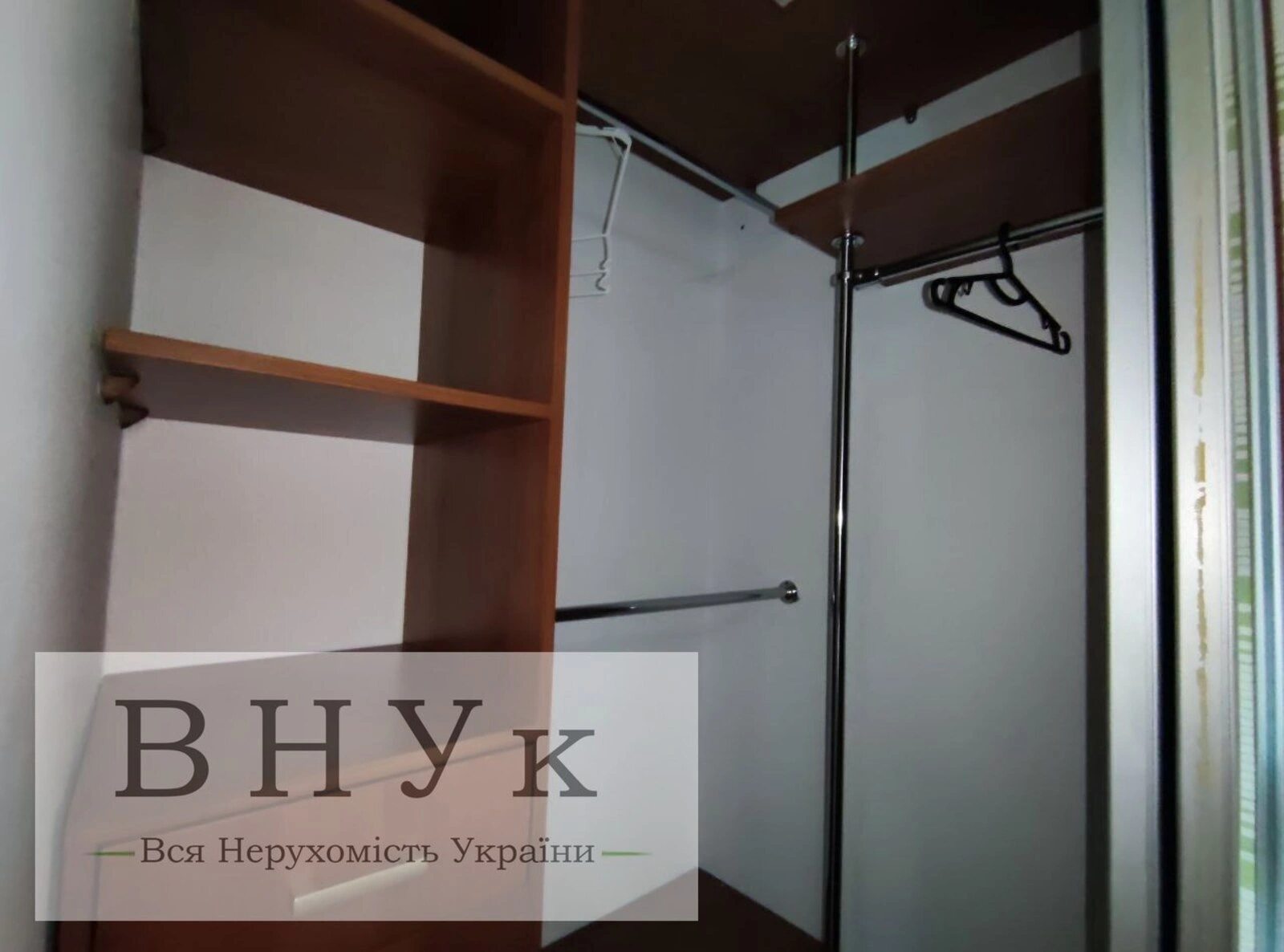 Продаж квартири 4 кімнати, 107 m², 2 пов./10 поверхів. Проскурівська , Хмельницький. 