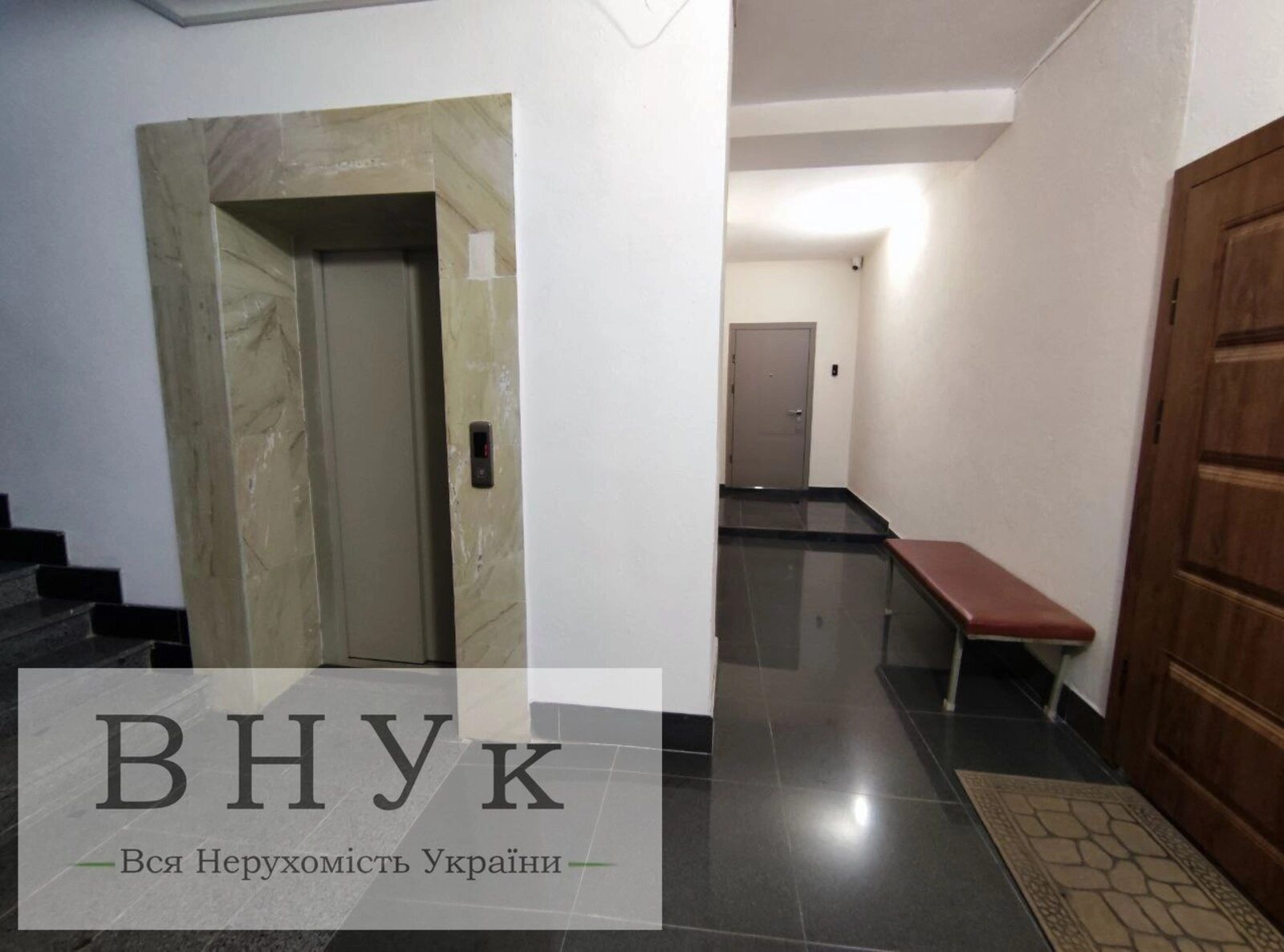 Продаж квартири 4 кімнати, 107 m², 2 пов./10 поверхів. Проскурівська , Хмельницький. 