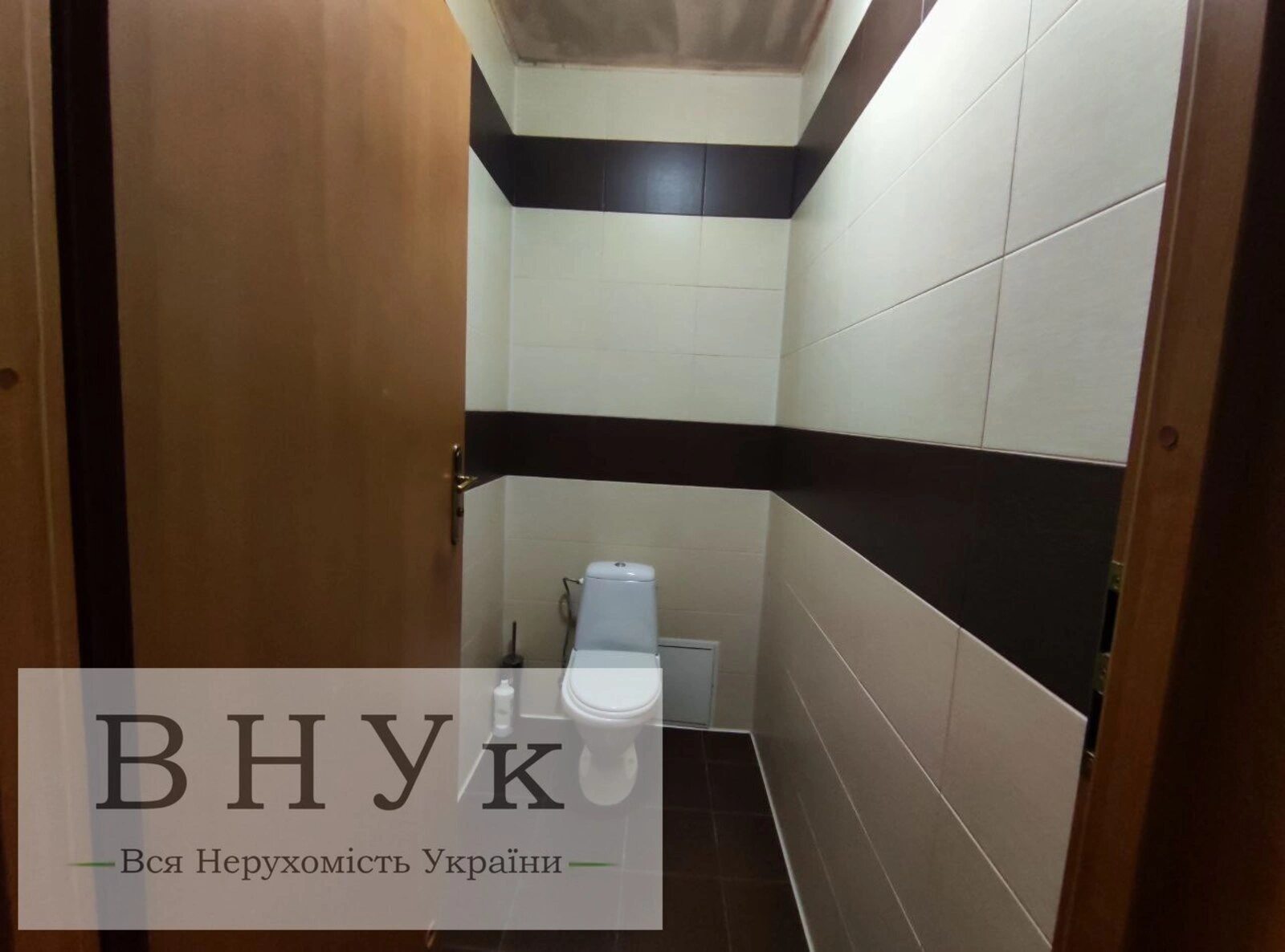 Продаж квартири 4 кімнати, 107 m², 2 пов./10 поверхів. Проскурівська , Хмельницький. 