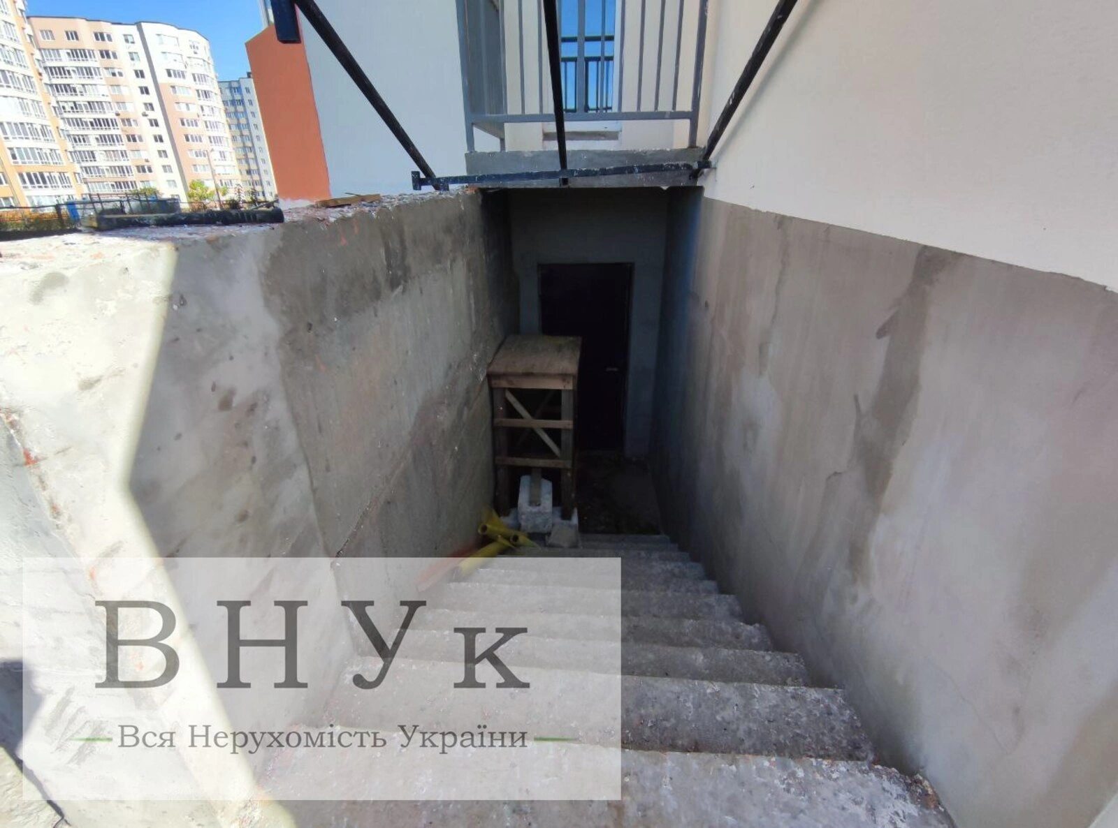 Продаж квартири 1 кімната, 61 m², 8 пов./10 поверхів. Будівельників , Хмельницький. 