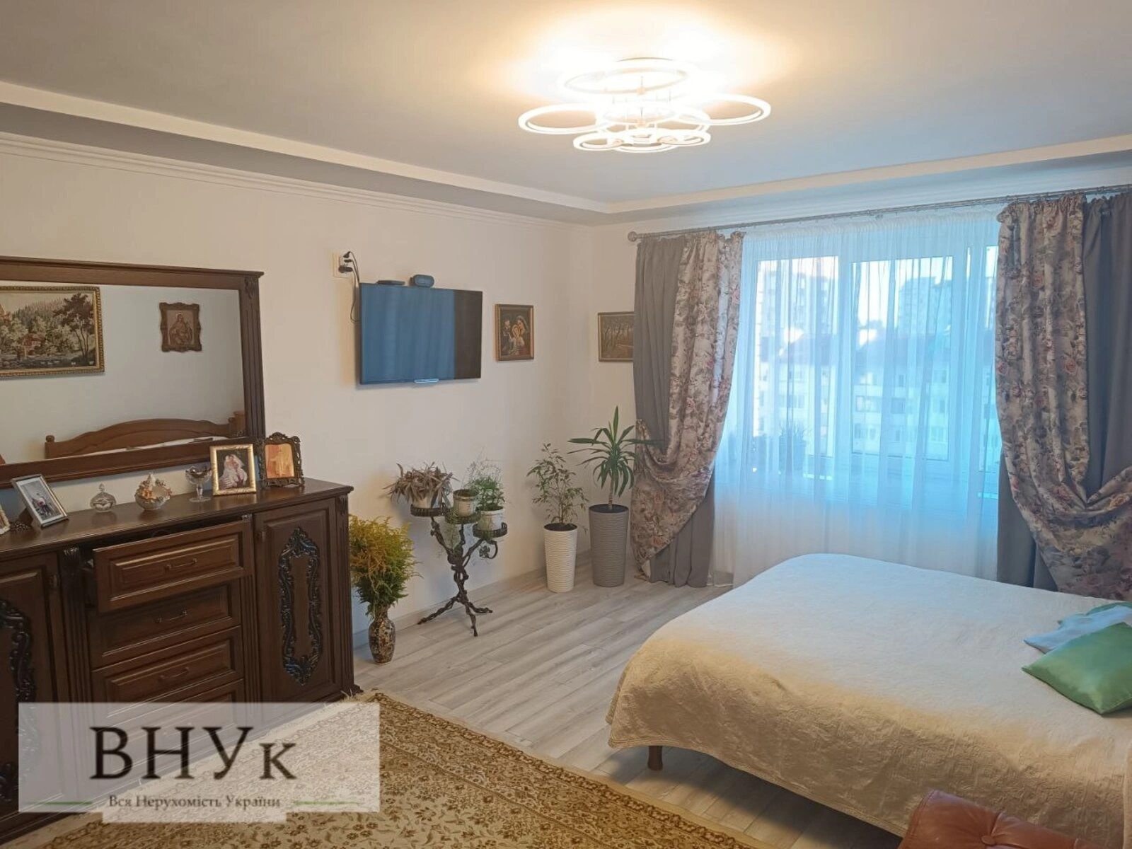 Продаж квартири 2 кімнати, 80 m², 10 пов./11 поверхів. Корольова С. вул., Тернопіль. 