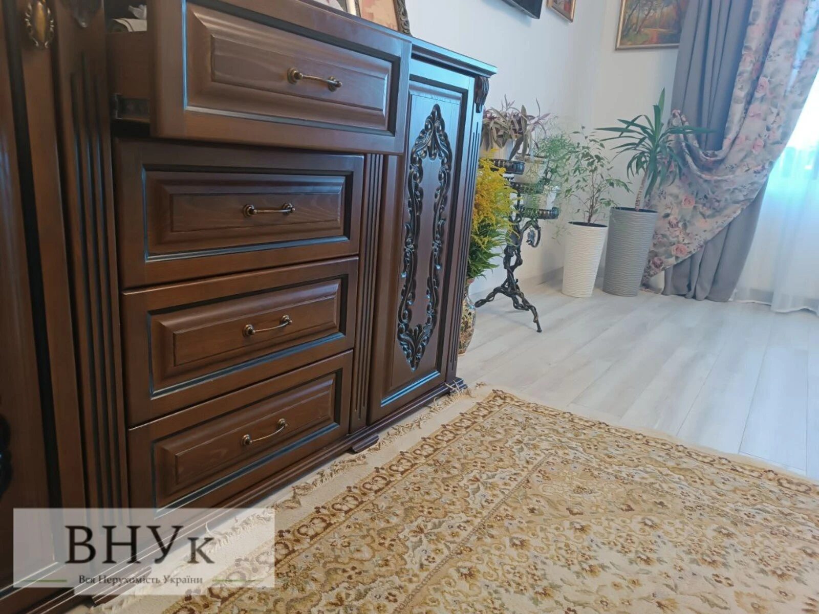 Продаж квартири 2 кімнати, 80 m², 10 пов./11 поверхів. Корольова С. вул., Тернопіль. 