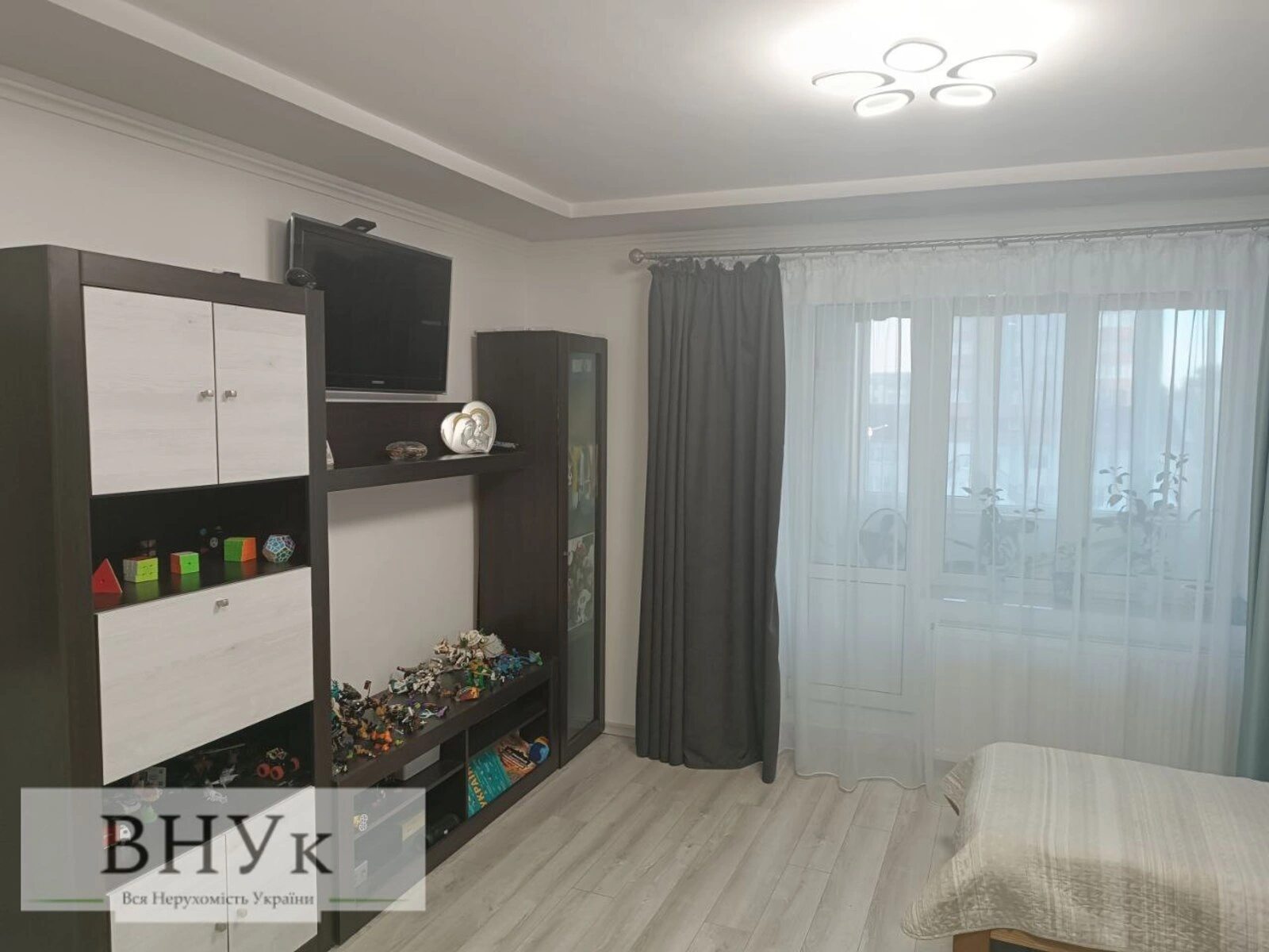 Продаж квартири 2 кімнати, 80 m², 10 пов./11 поверхів. Корольова С. вул., Тернопіль. 