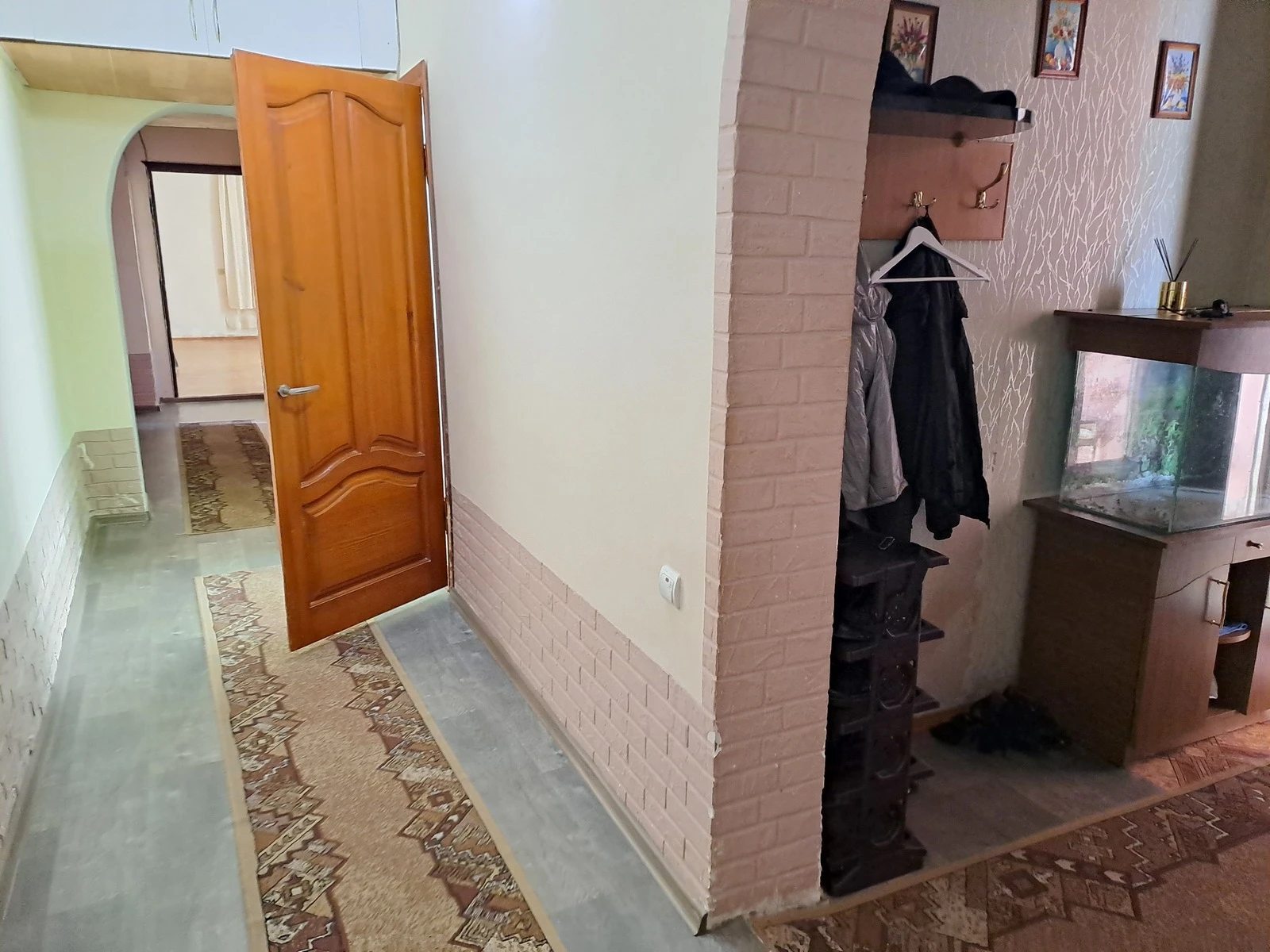 Продаж квартири 4 кімнати, 105 m², 1 пов./6 поверхів. Довженка О. вул., Тернопіль. 