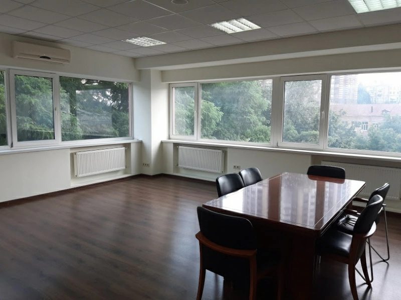 Office for rent. 16 rooms, 488 m², 4th floor. 17, Glybochytcka 17, Kyiv. 