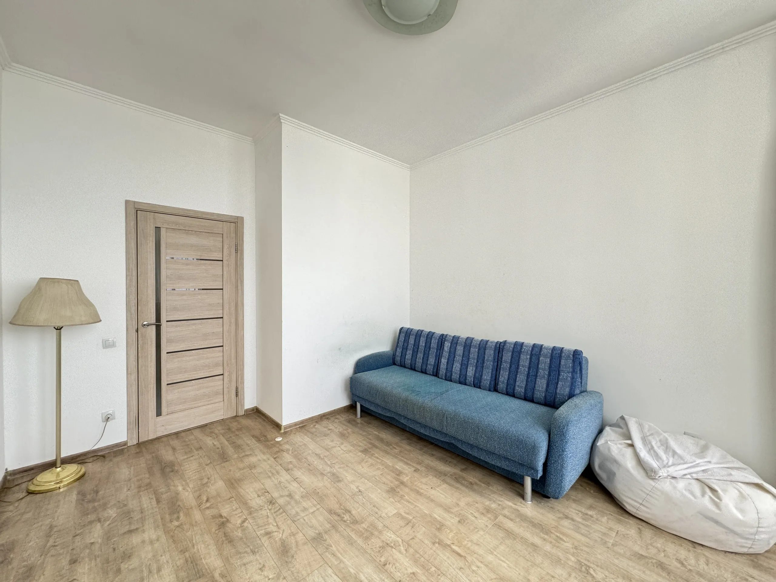 For sale 2-room apartment with renovation in residential complex "Favo