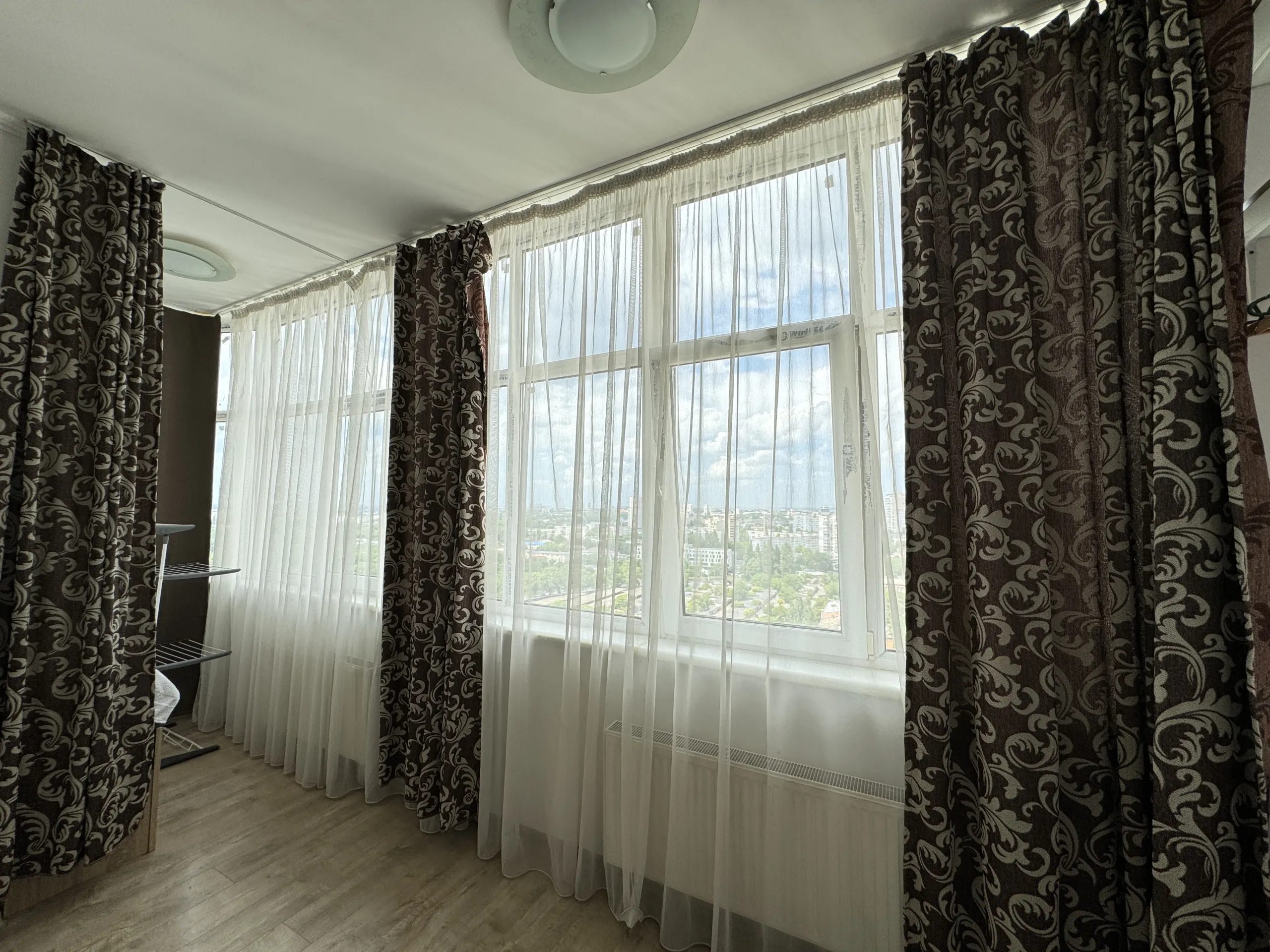 For sale 2-room apartment with renovation in residential complex "Favo