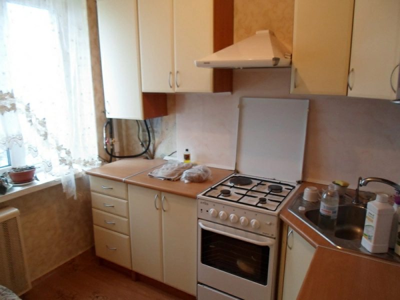 Apartments for sale. 1 room, 33 m², 4th floor/5 floors. 14, Dubyna Volody, Dnipro. 